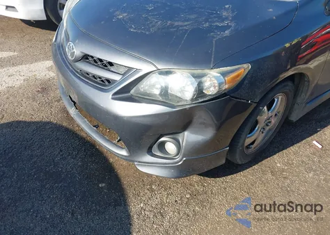 2013 Toyota Corolla S z USA, uszkodzony, nr VIN 5YFBU4EE0DP089430